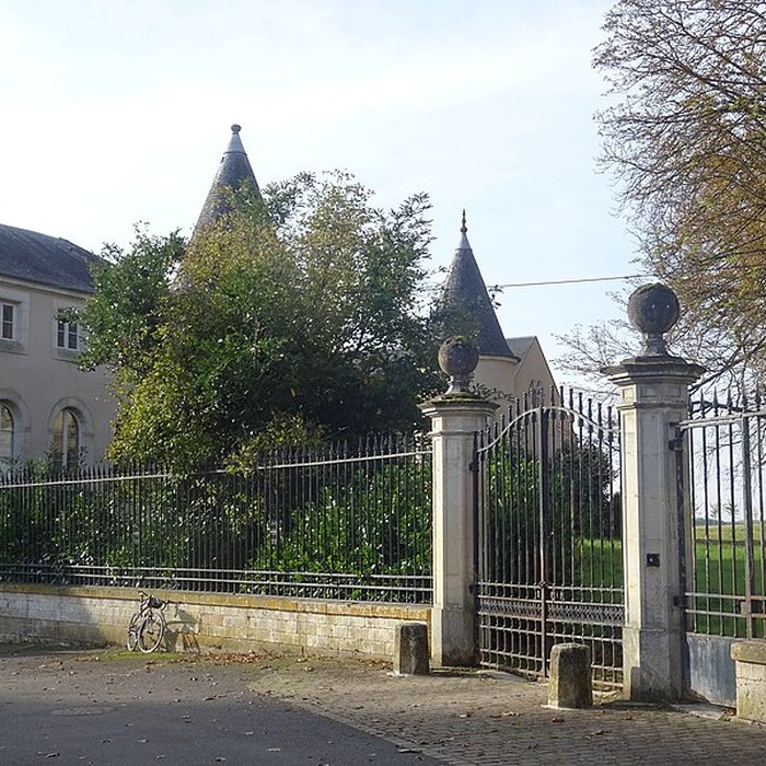Photo de Château de Châteauneuf-sur-Cher
