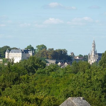 Château de Châteauneuf-sur-Cher