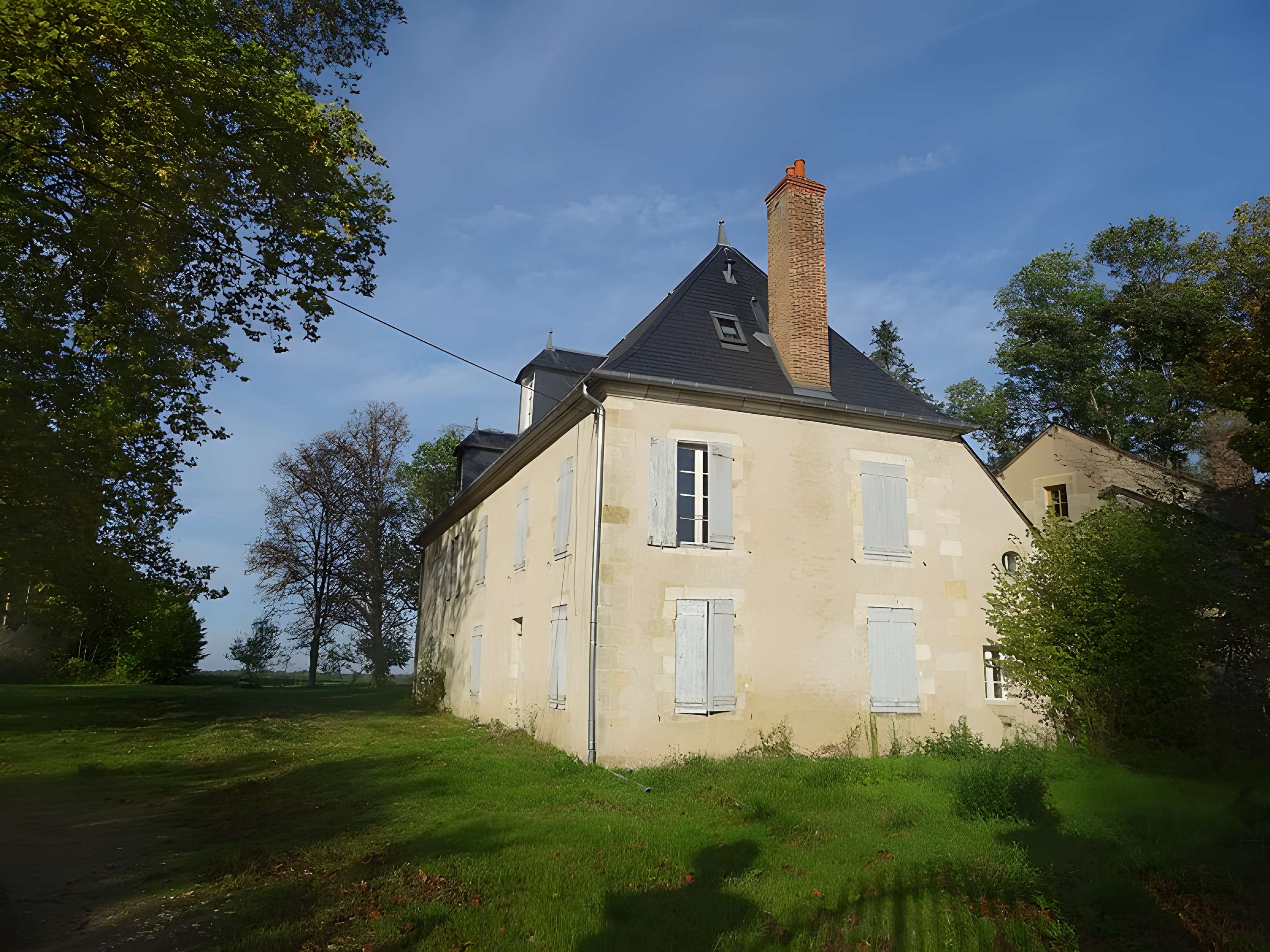 Château de Châteauneuf-sur-Cher