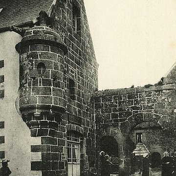 Manoir Rue de lEglise de Plounérin