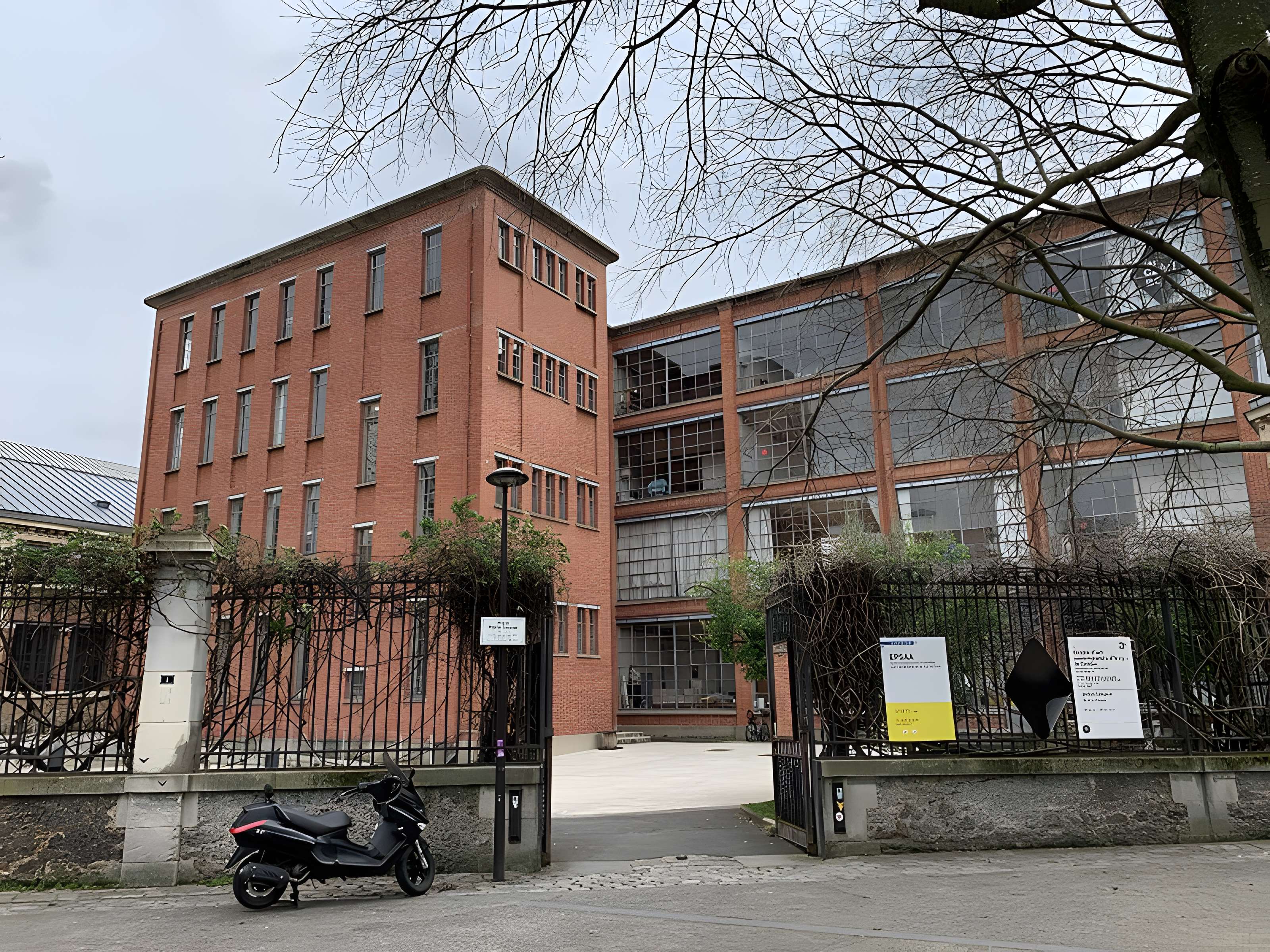 Manufacture des oeillets à Ivry-sur-Seine