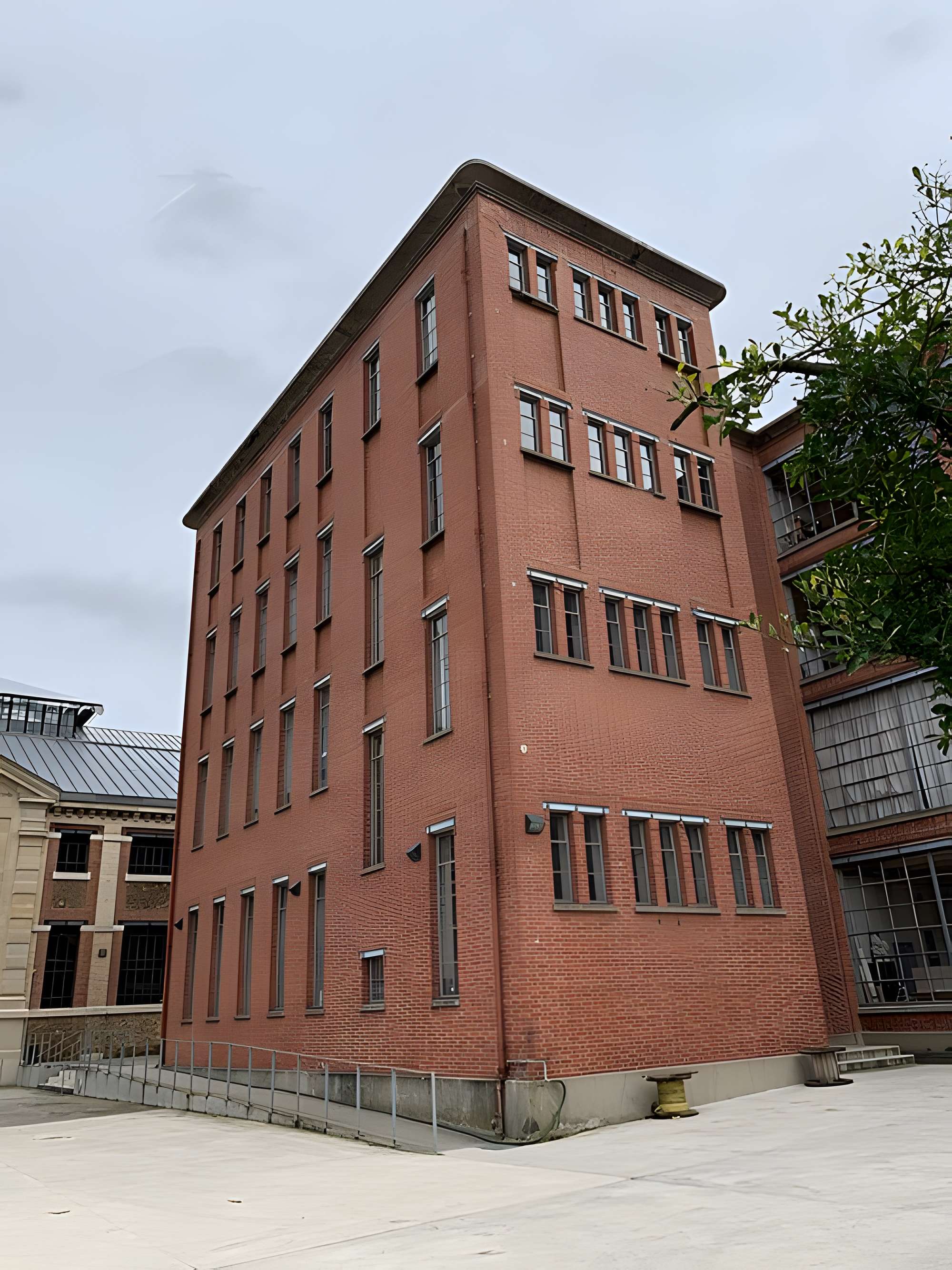 Manufacture des oeillets à Ivry-sur-Seine