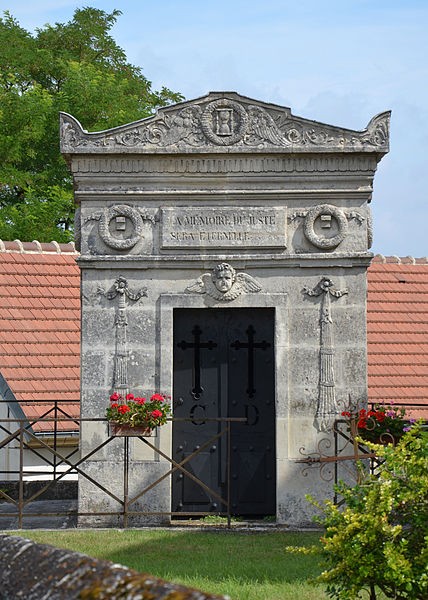 Photo de Mausolée du Général Charpentier à Oigny-en-Valois