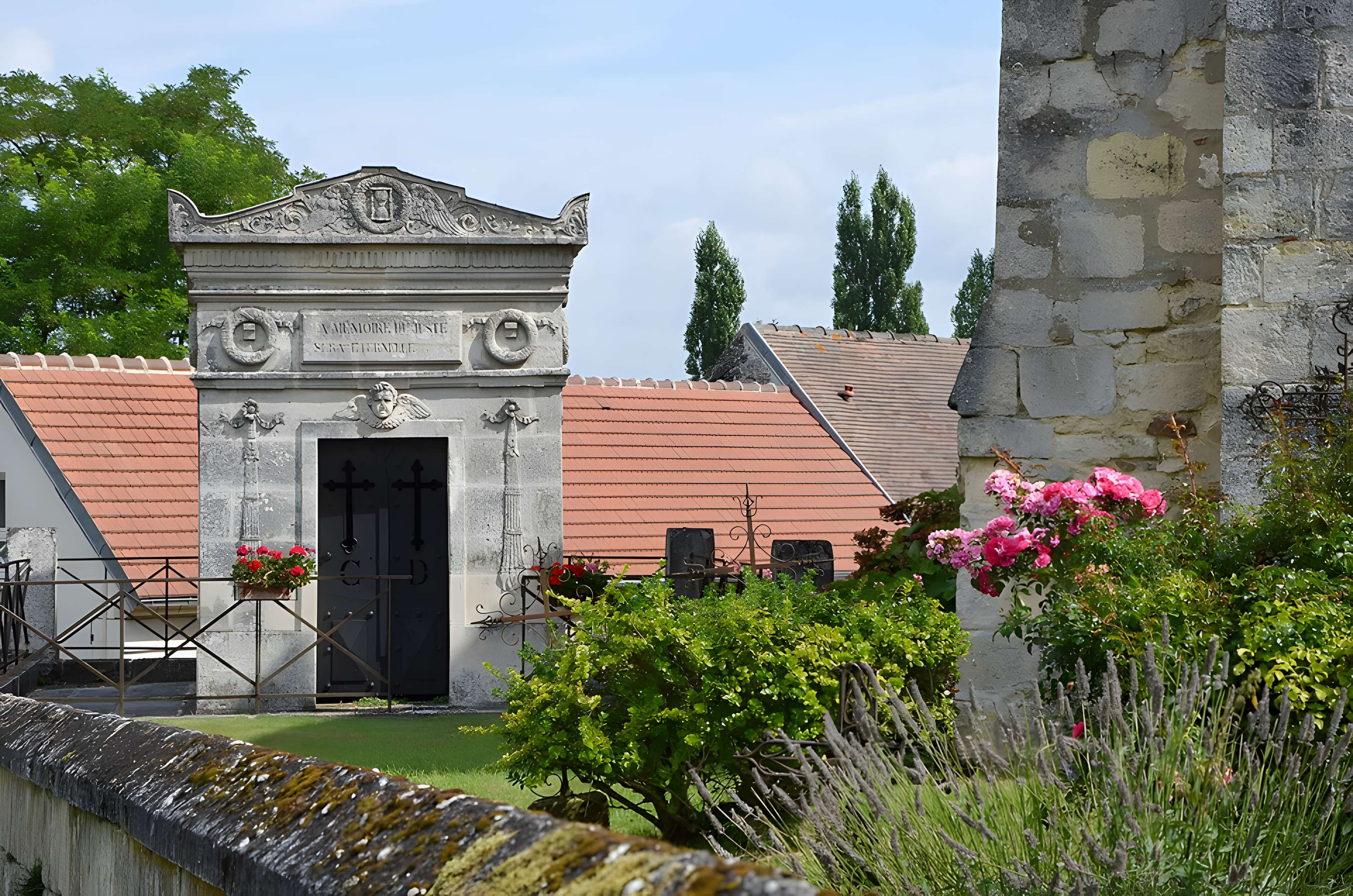Mausolée du Général Charpentier à Oigny-en-Valois