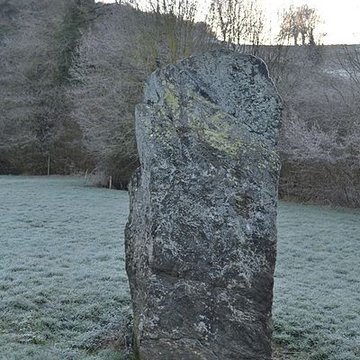 Menhir de Bréau au Fief-Sauvin