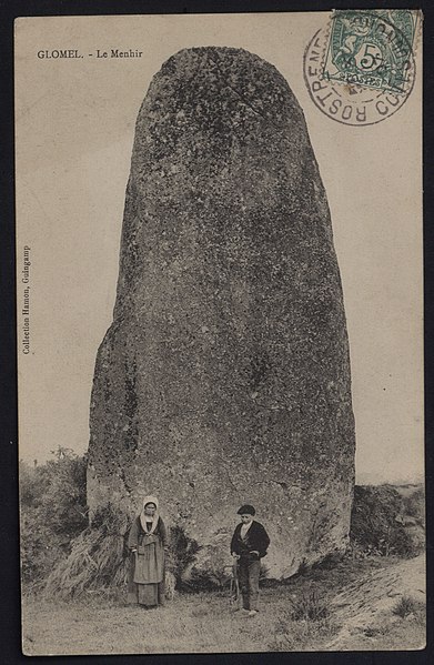 Menhir de Coat Couraval à Glomel
