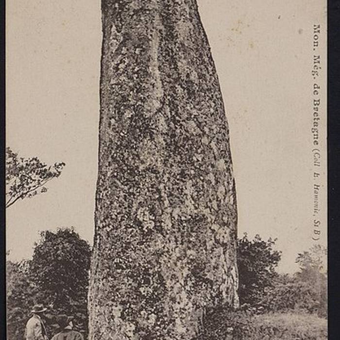 Photo de Menhir de Coat Couraval à Glomel