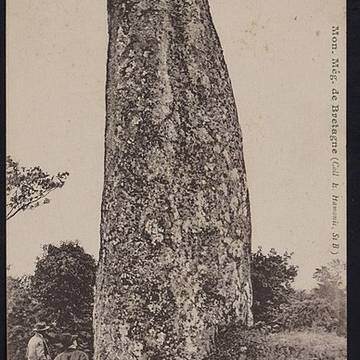 Menhir de Coat Couraval à Glomel