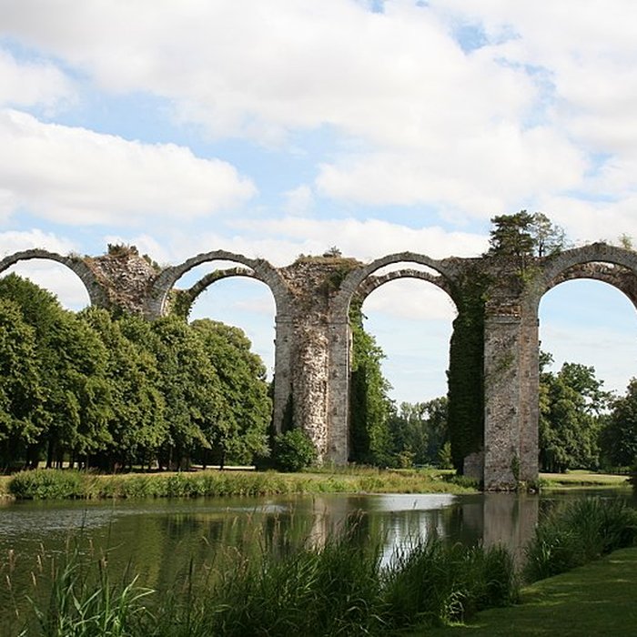 Photo de Ancien aqueduc de Pontgouin à Versailles également sur communes de Maintenon et Pontgouin
