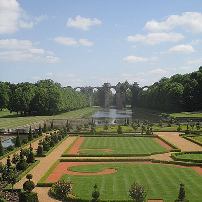 Photo de Ancien aqueduc de Pontgouin à Versailles également sur communes de Maintenon et Pontgouin