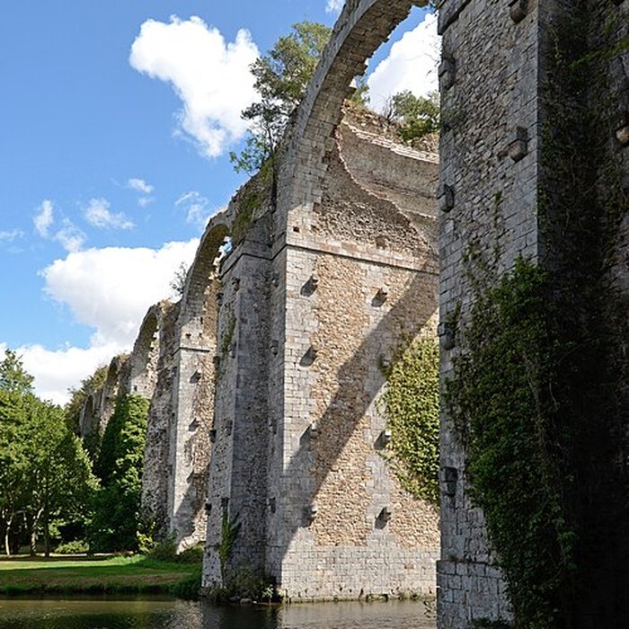 Photo de Ancien aqueduc de Pontgouin à Versailles également sur communes de Maintenon et Pontgouin