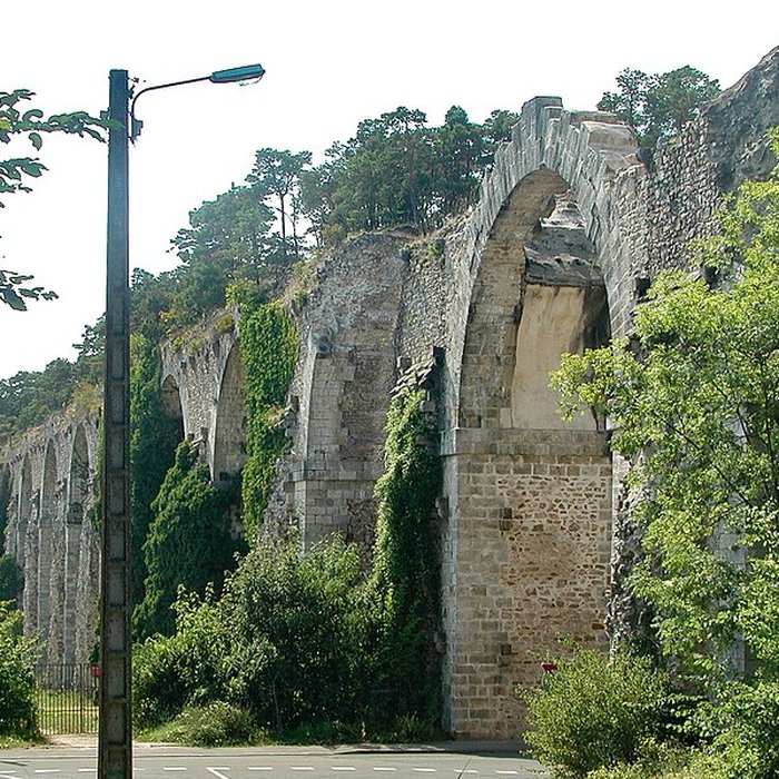 Photo de Ancien aqueduc de Pontgouin à Versailles également sur communes de Maintenon et Pontgouin