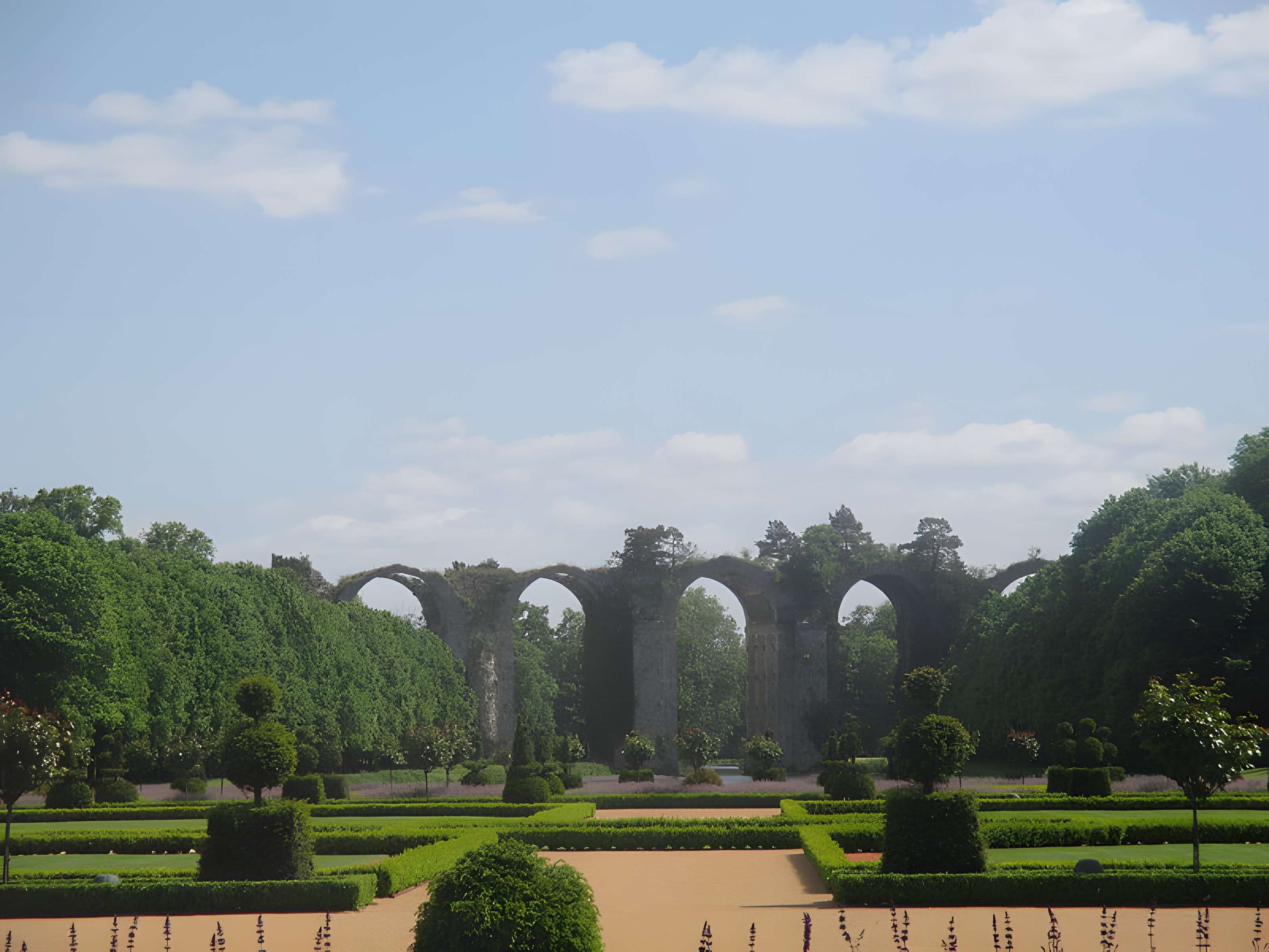 Ancien aqueduc de Pontgouin à Versailles (également sur communes de Maintenon et Pontgouin)