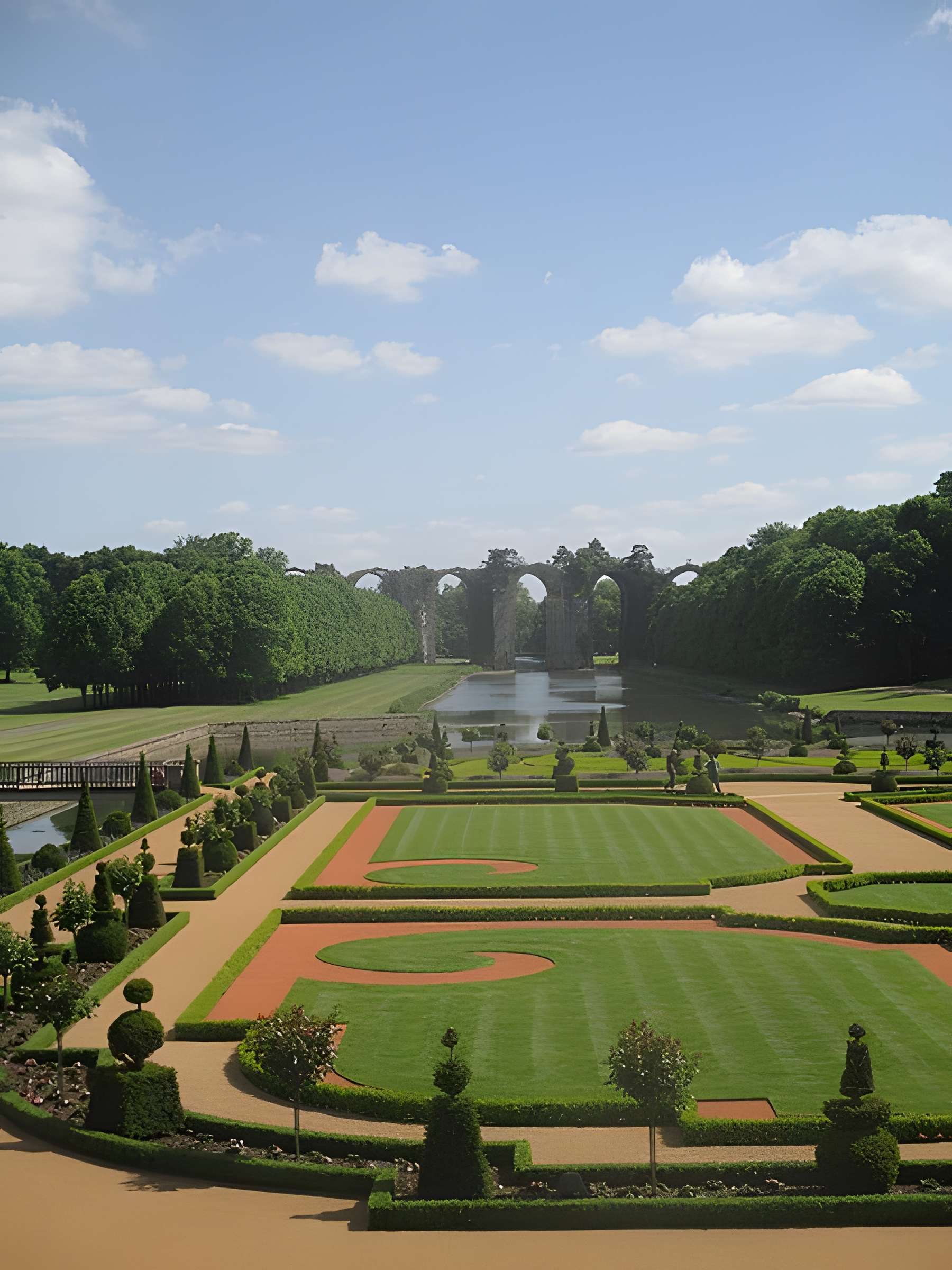 Ancien aqueduc de Pontgouin à Versailles (également sur communes de Maintenon et Pontgouin)