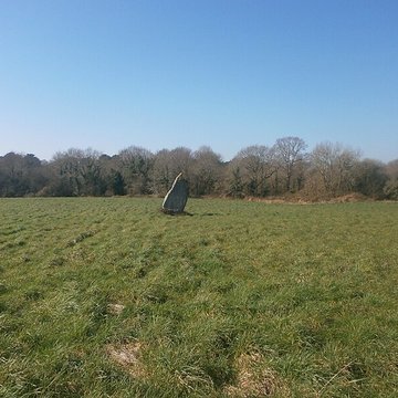 Menhir de Kerluhir à Carnac