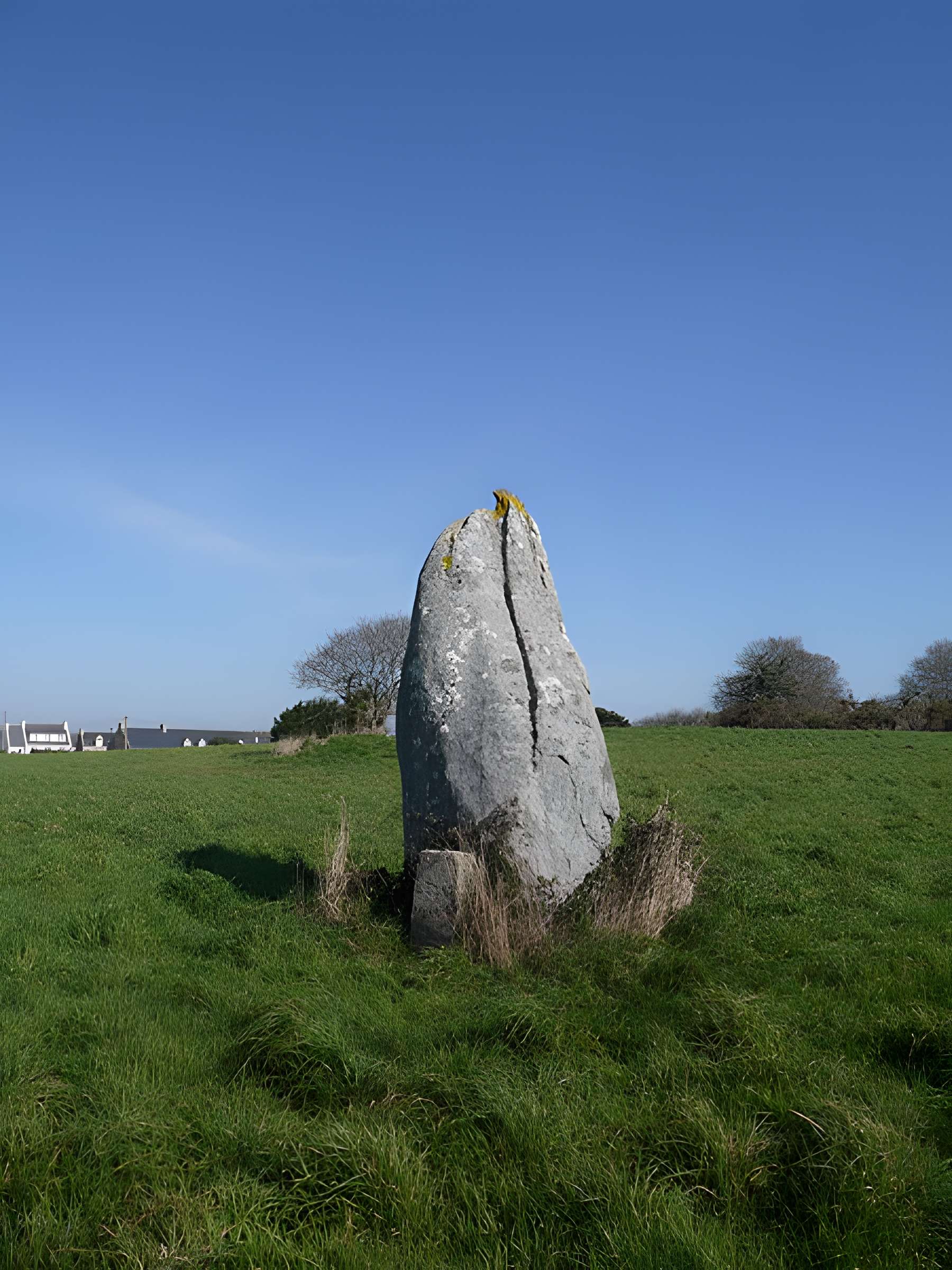 Menhir de Kerluhir à Carnac
