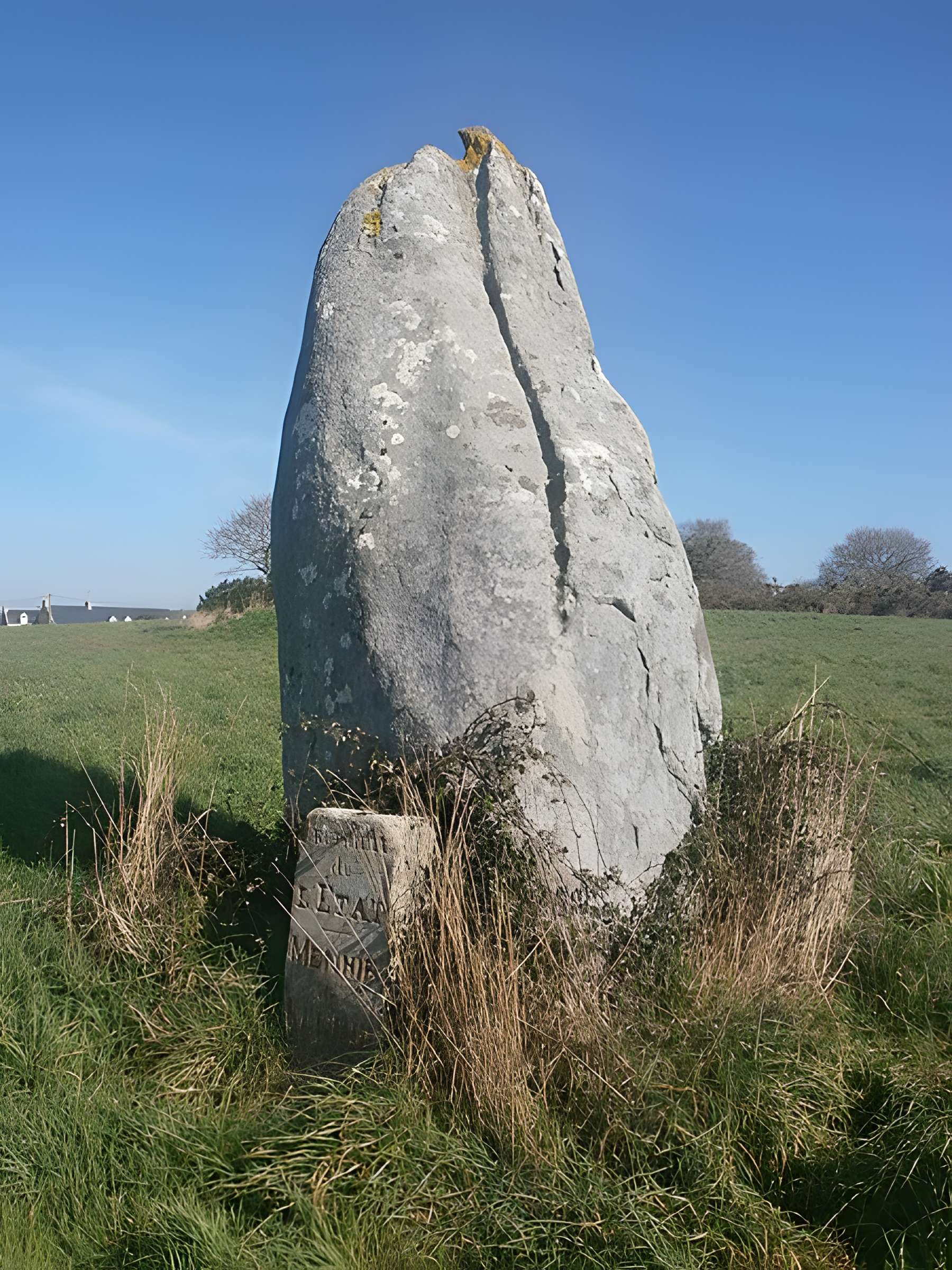 Menhir de Kerluhir à Carnac