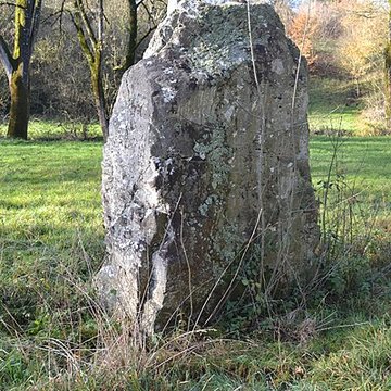 Menhir de La Limouzinière à Chauché