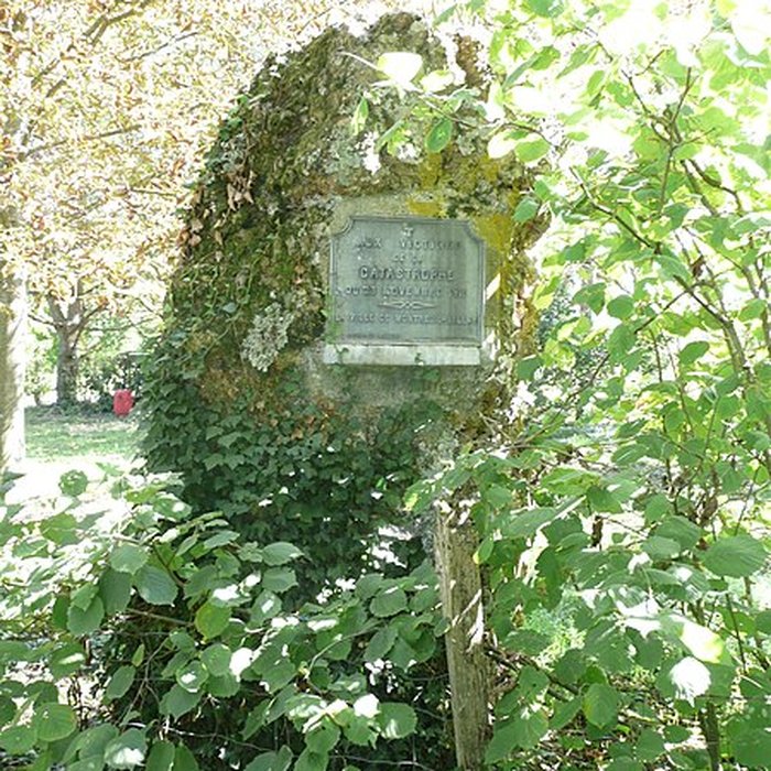 Photo de Menhir de la Pierre de Lenay de Montreuil-Bellay