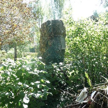 Menhir de la Pierre de Lenay de Montreuil-Bellay