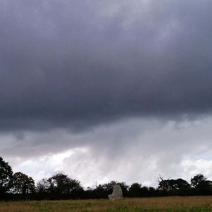 Photo de Menhir de la Riveraie à Saint-Père-en-Retz