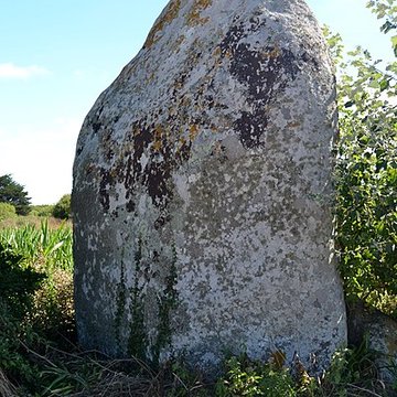 Menhir de Lanvenael à Plomeur