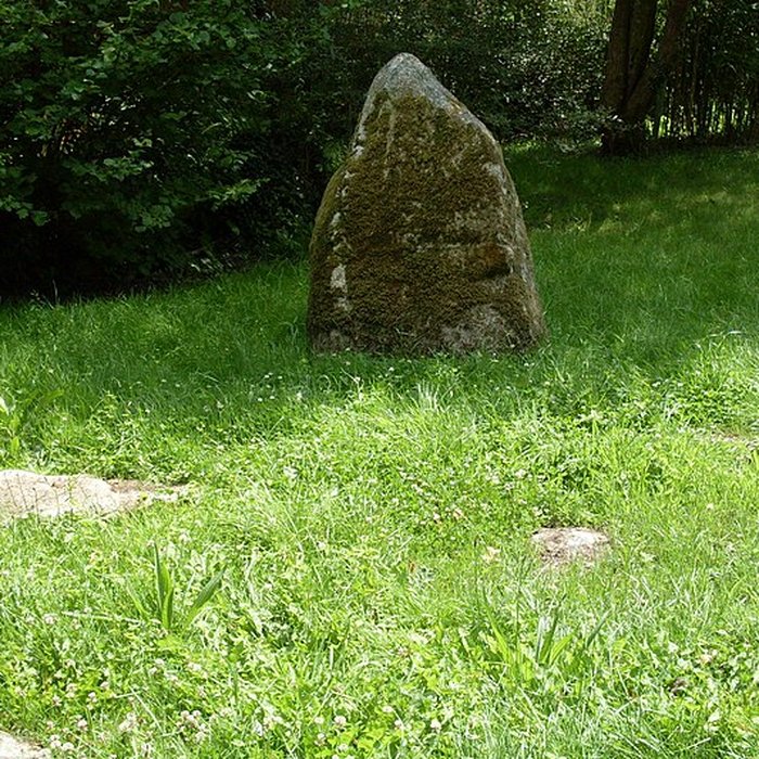 Photo de Menhir de Poulquer à Bénodet