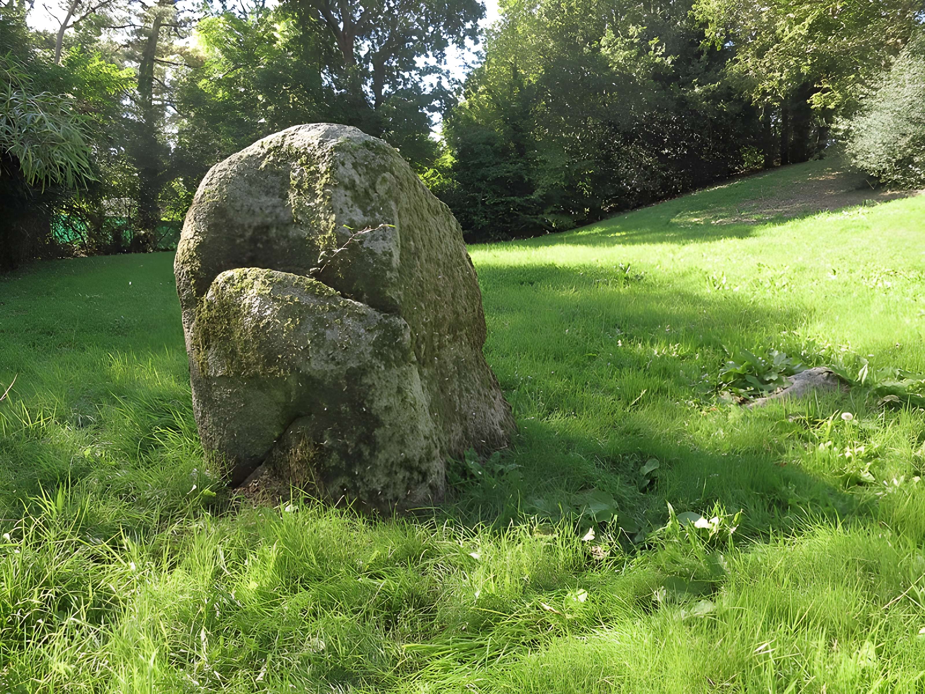 Menhir de Poulquer à Bénodet
