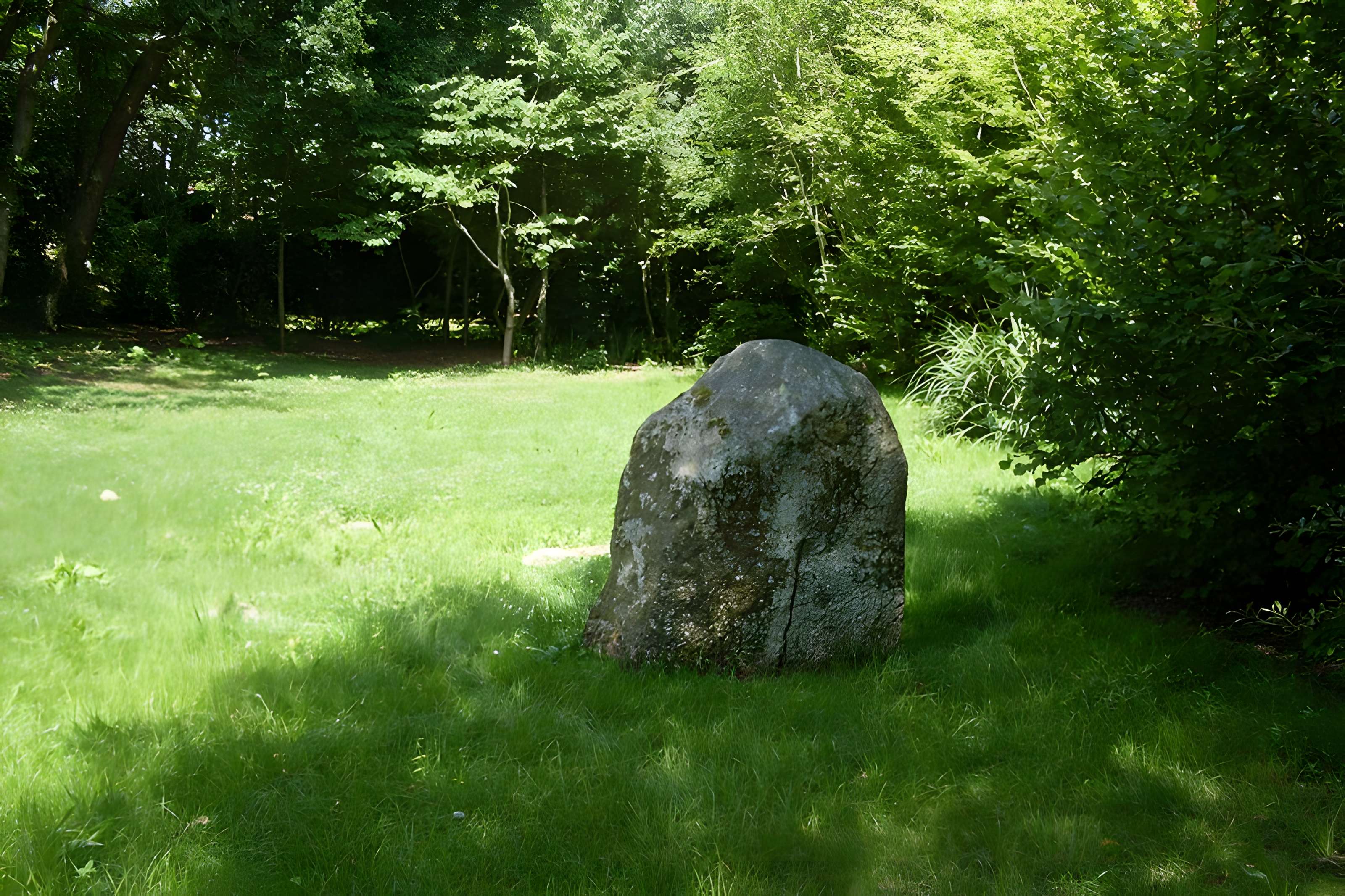Menhir de Poulquer à Bénodet