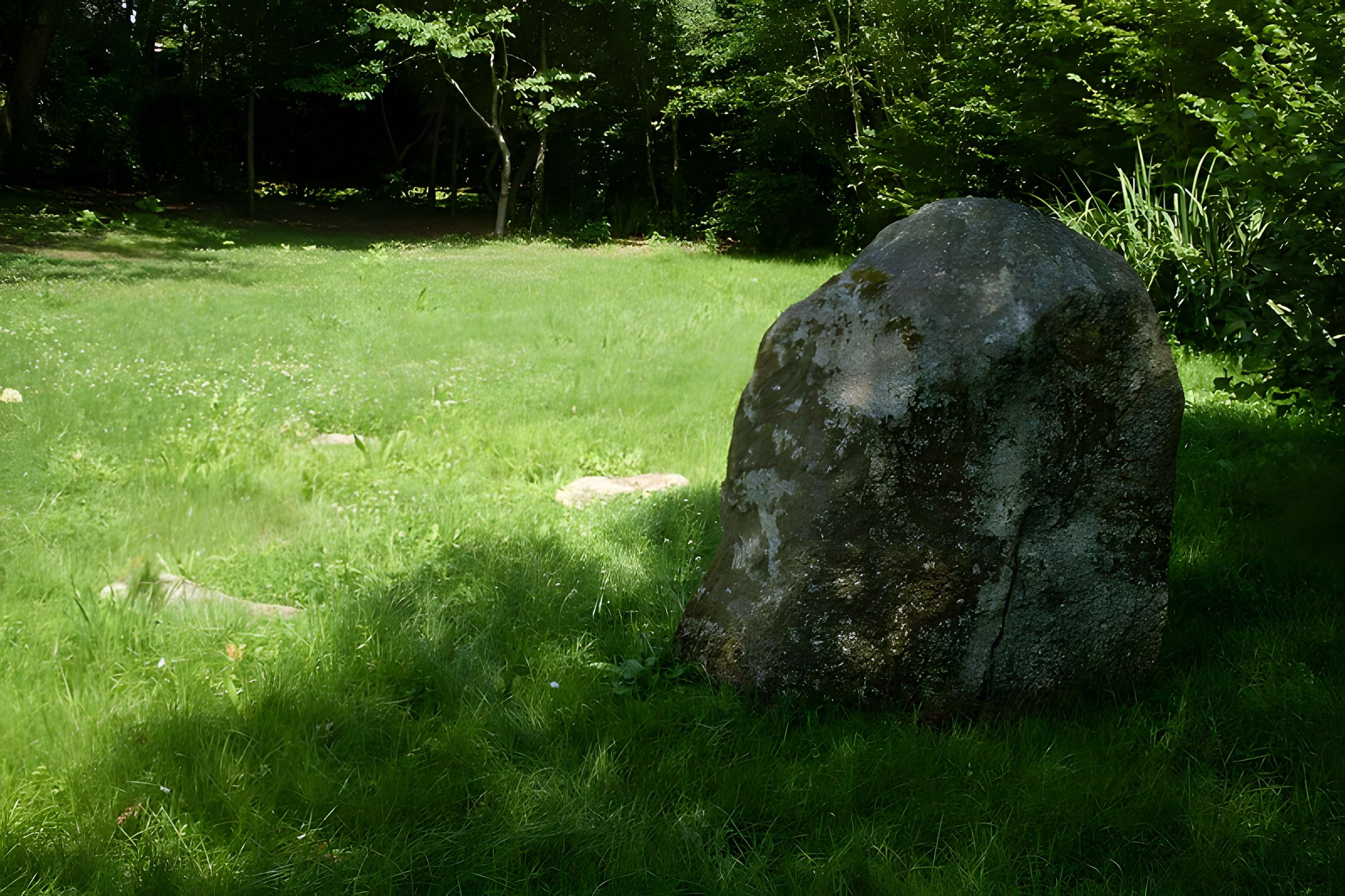 Menhir de Poulquer à Bénodet