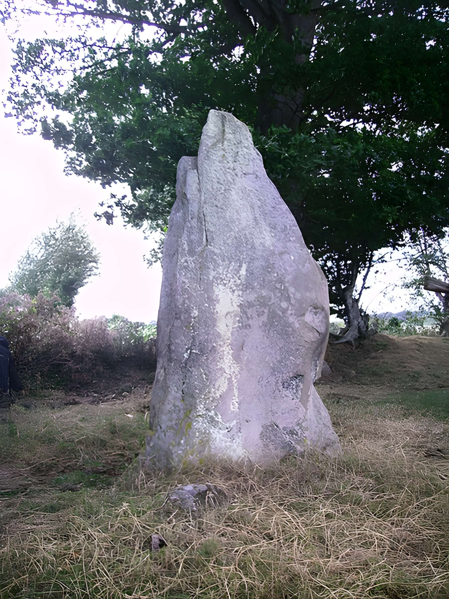 Menhir de Saint-Civière au Pas