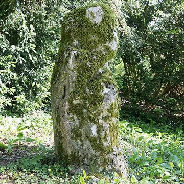 Menhir de Woinville à Buxières-sous-les-Côtes