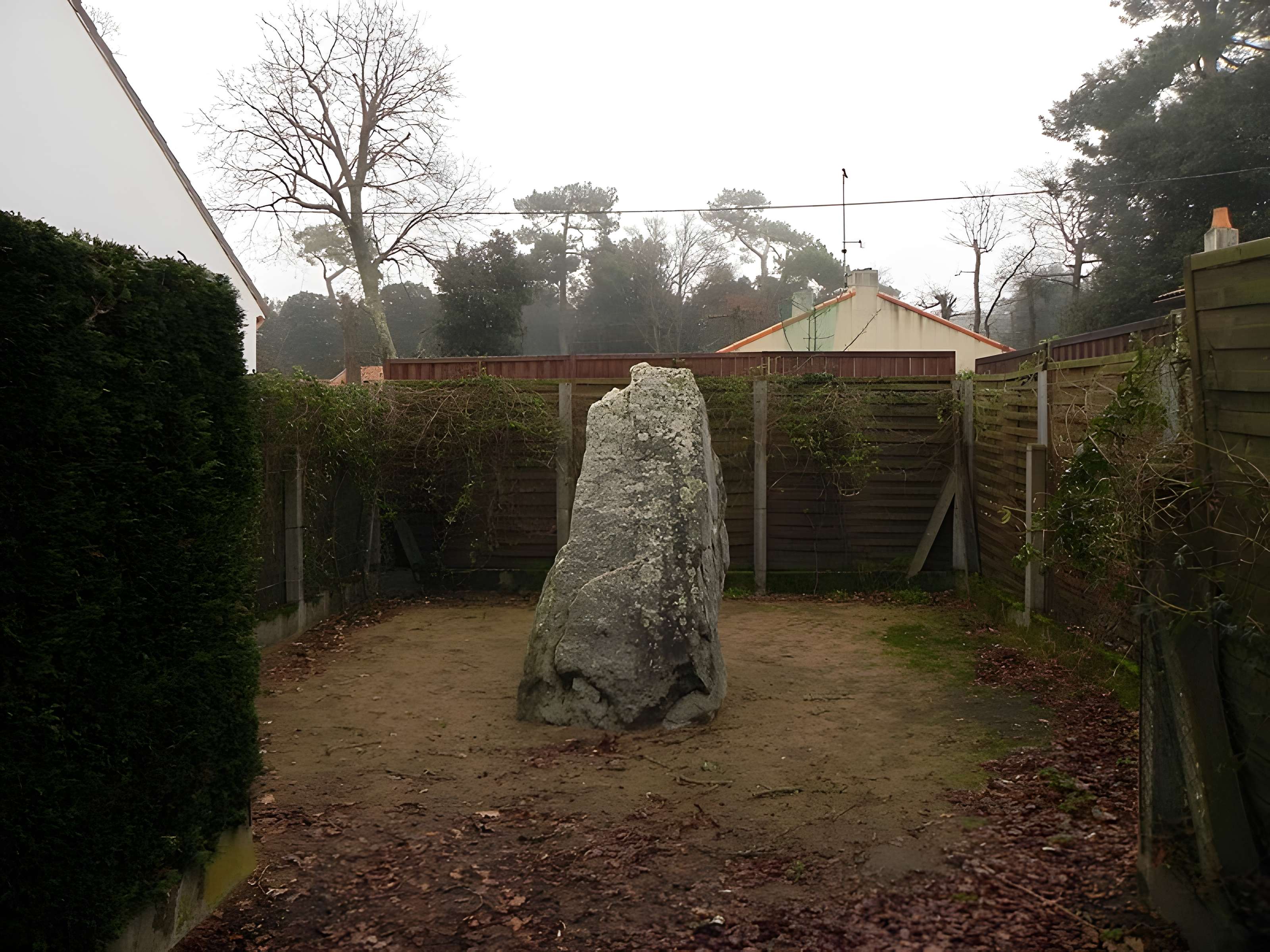 Menhir des Pierres Couchées de Saint-Brevin-les-Pins