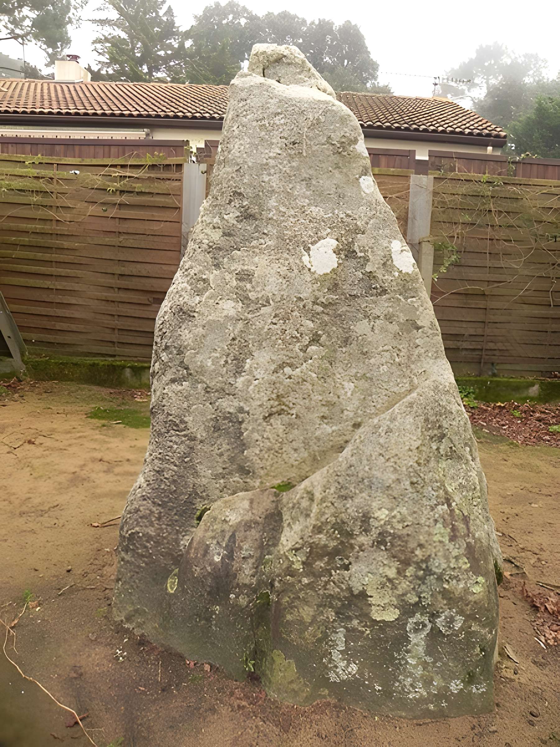 Menhir des Pierres Couchées de Saint-Brevin-les-Pins