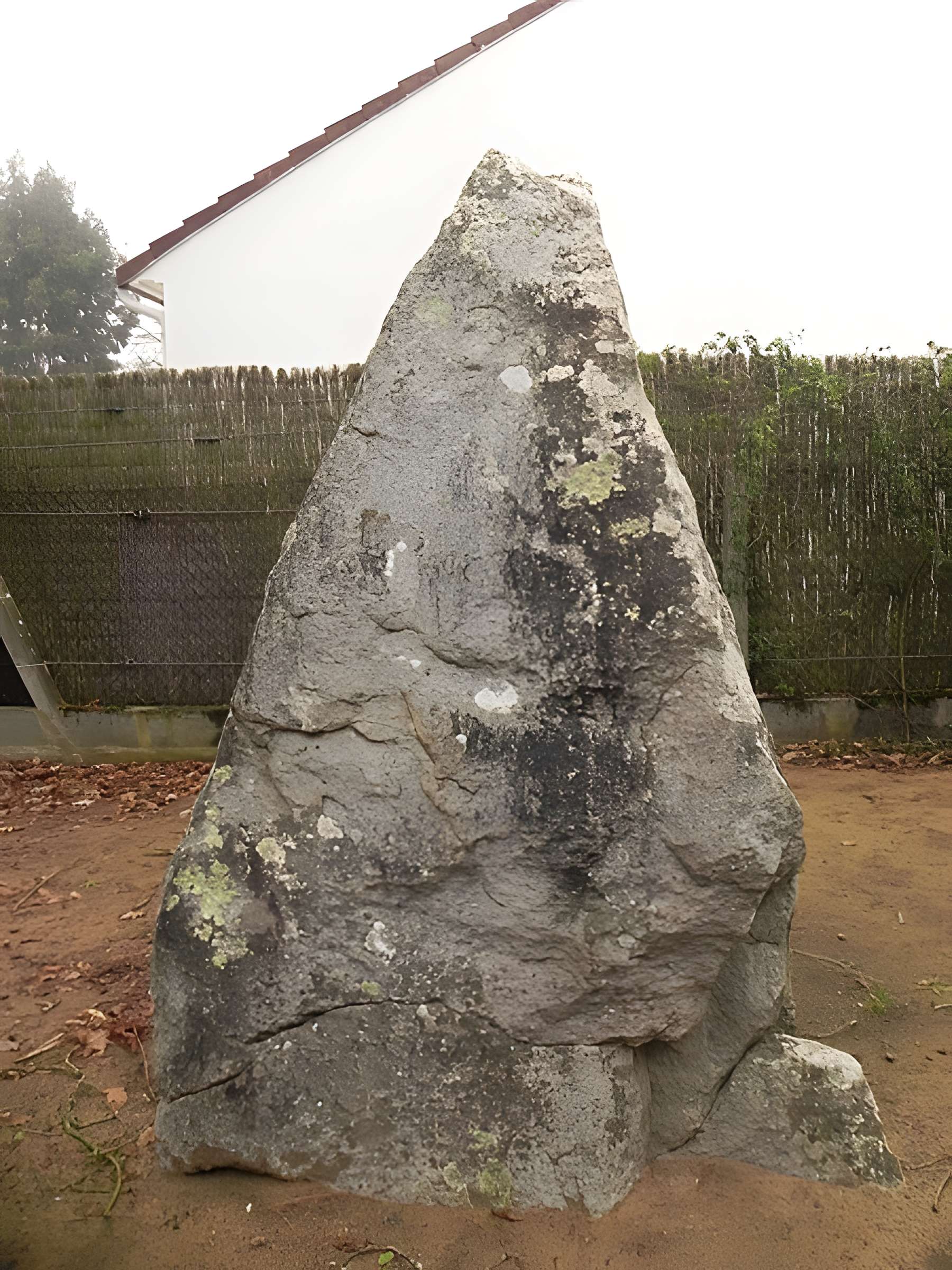 Menhir des Pierres Couchées de Saint-Brevin-les-Pins