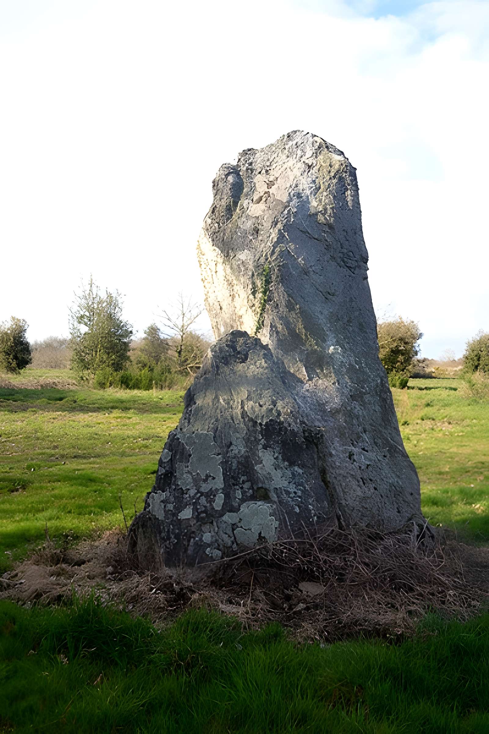 Menhir dit La Minche du Diable de Vairé