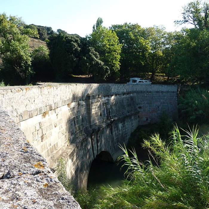 Photo de Canal du Midi : Aqueduc du Répudre