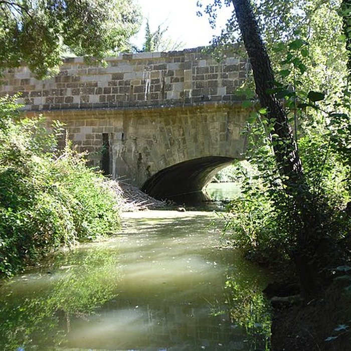 Photo de Canal du Midi : Aqueduc du Répudre