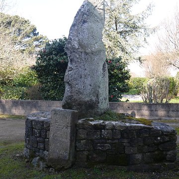 Menhir du Bourg de Carnac