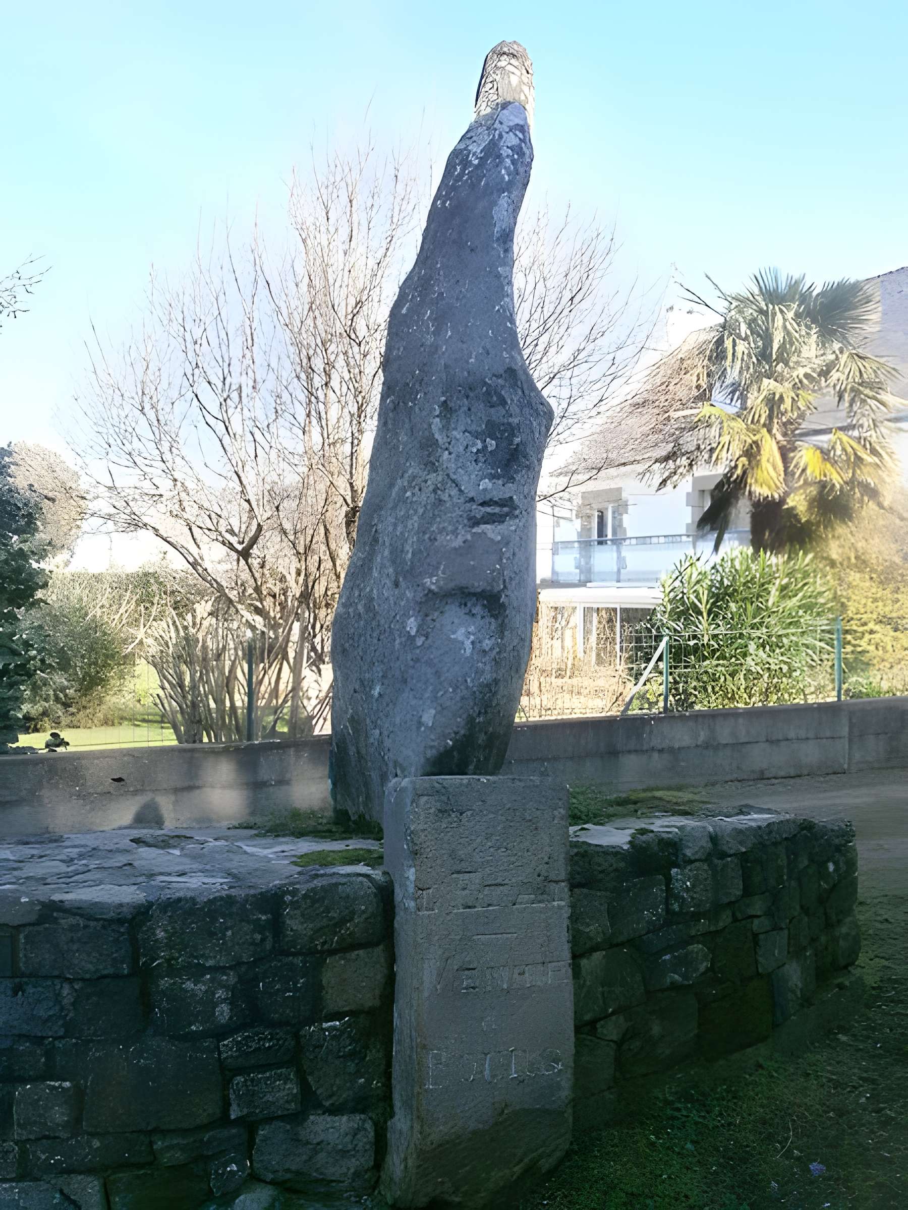 Menhir du Bourg de Carnac