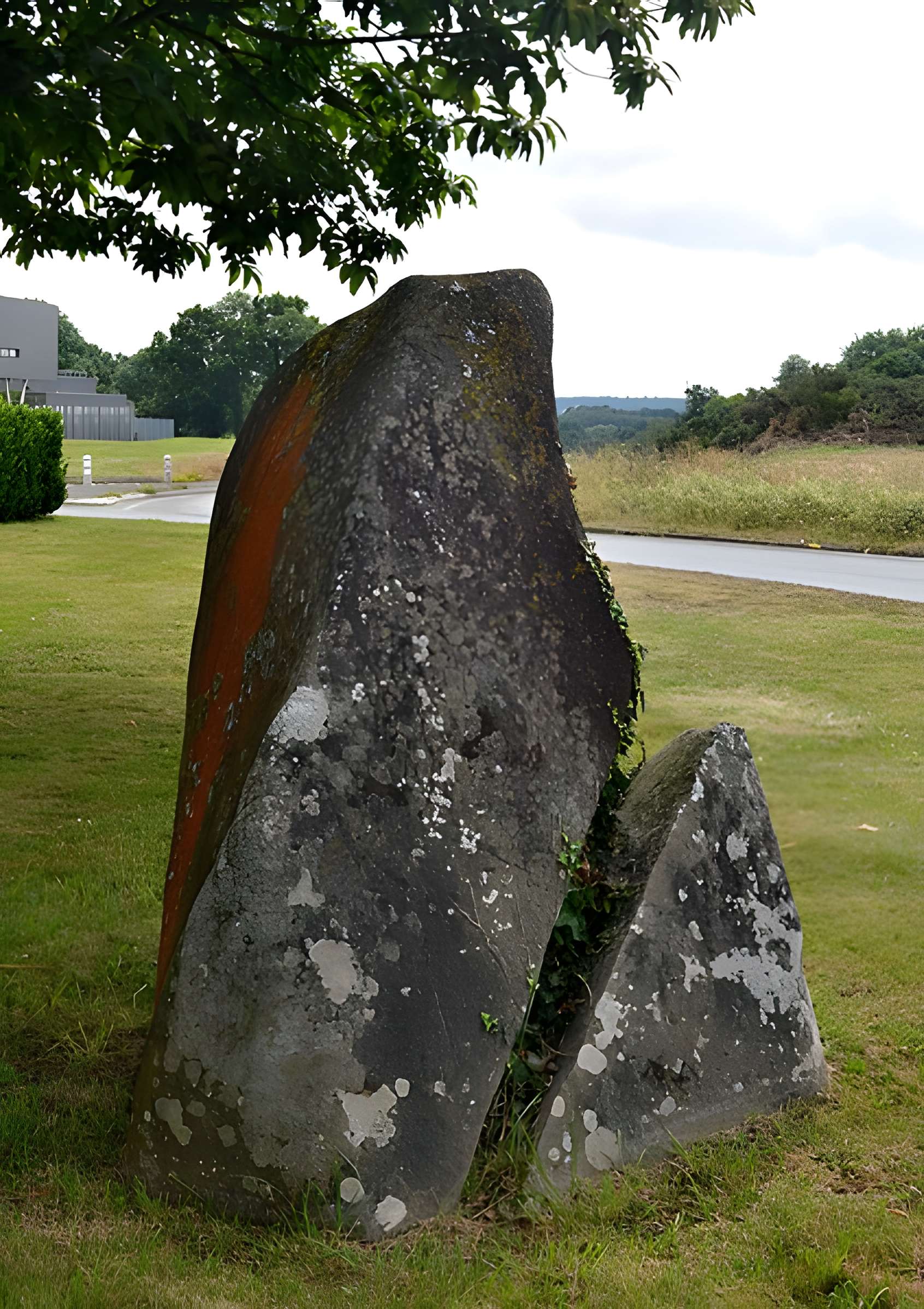Menhir Le Sabot de Ploufragan