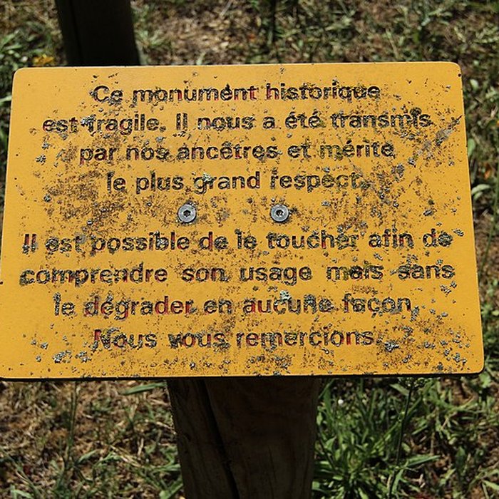 Photo de Menhir-polissoir de Souhé de Naintré