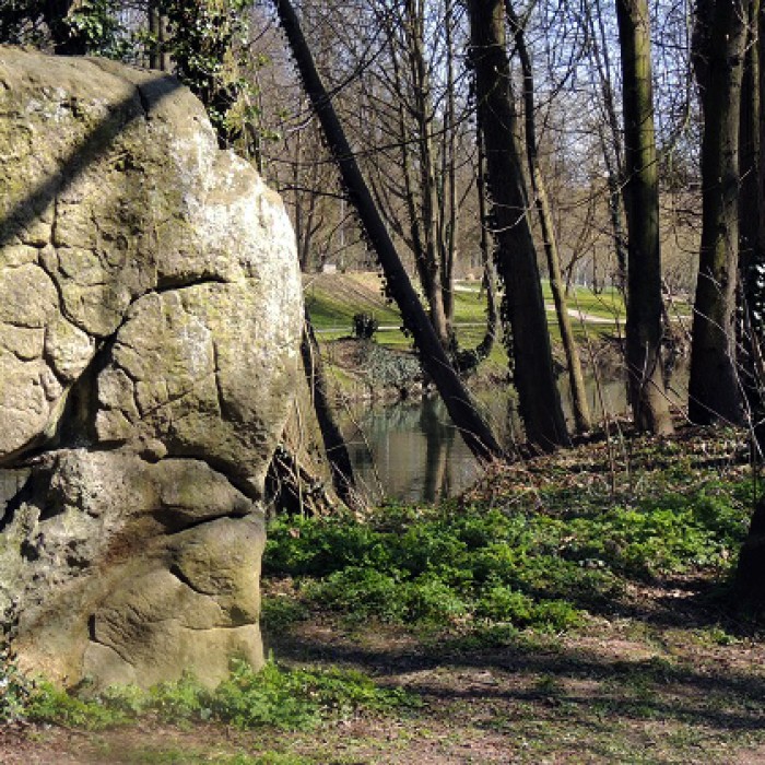 Photo de Menhirs de la propriété Talma à Brunoy