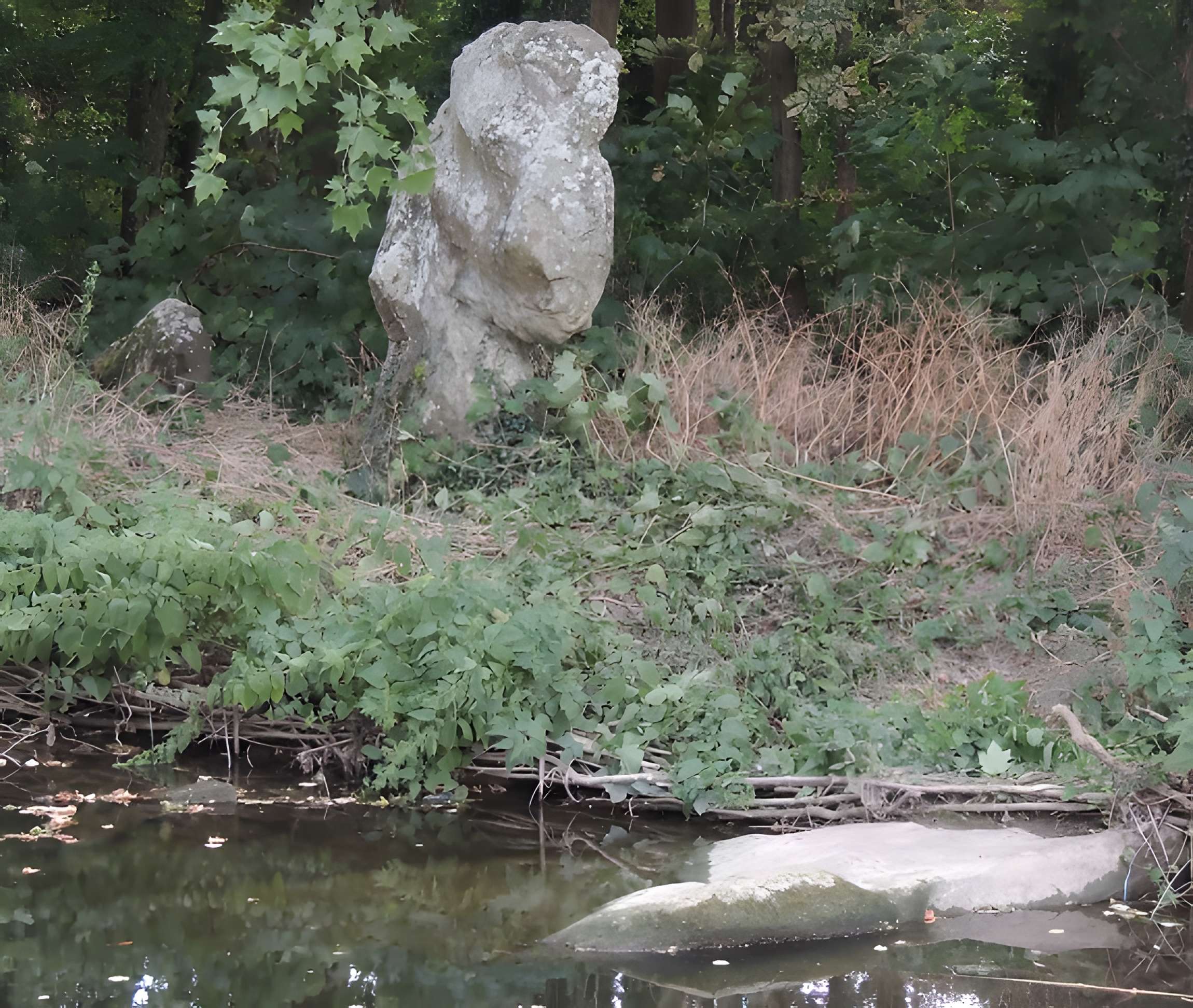 Menhirs de la propriété Talma à Brunoy