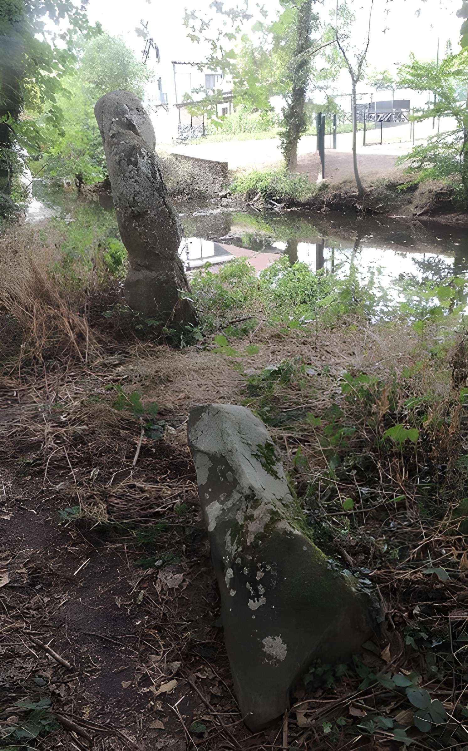 Menhirs de la propriété Talma à Brunoy