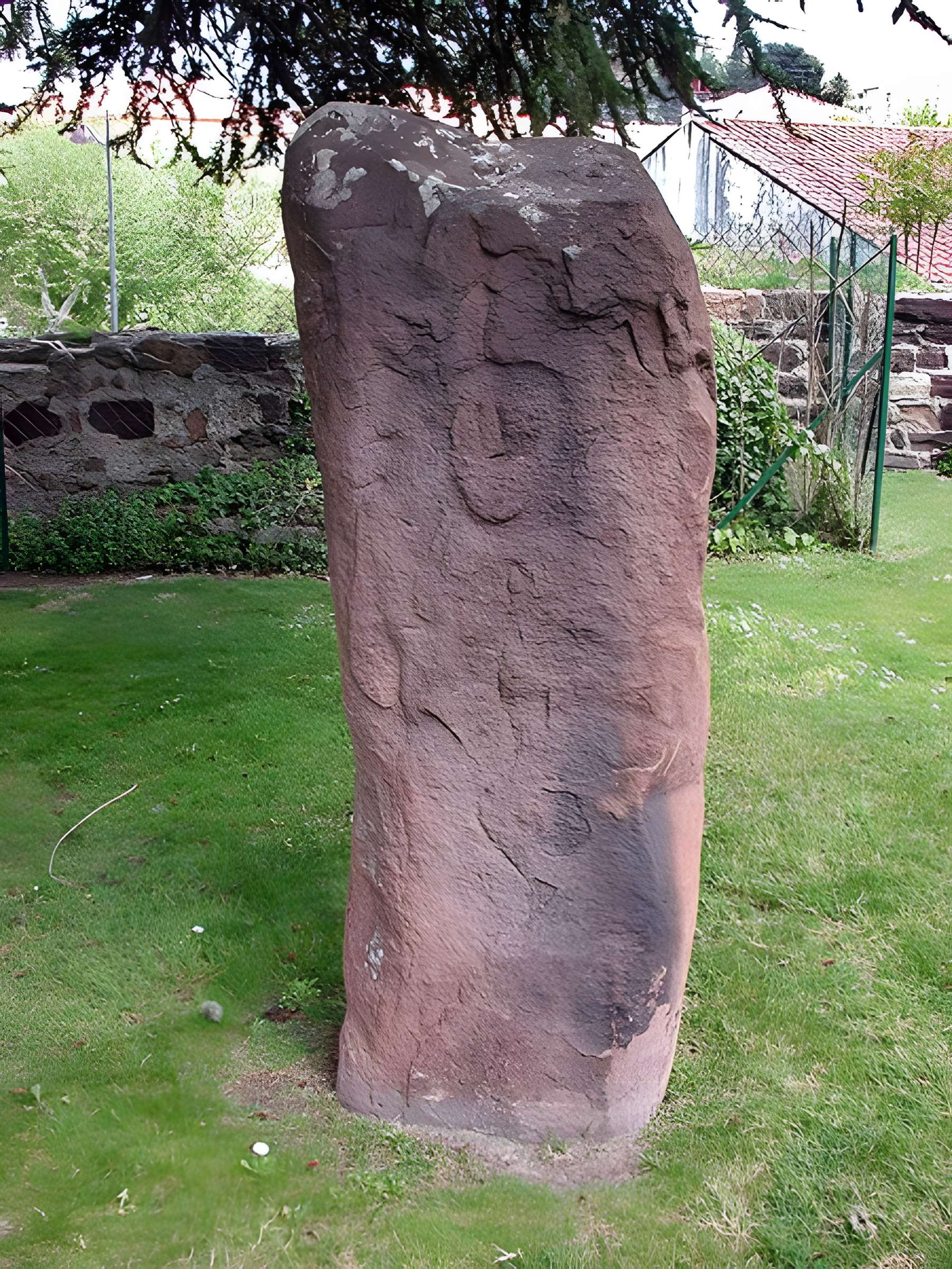 Menhirs de Veyssières à Saint-Raphaël 