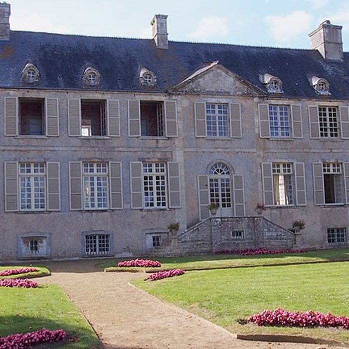 Photo de Château de Courcy à Fontenay-sur-Mer