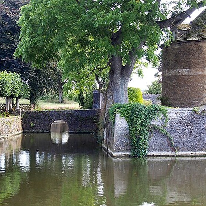 Photo de Château de Courcy à Fontenay-sur-Mer