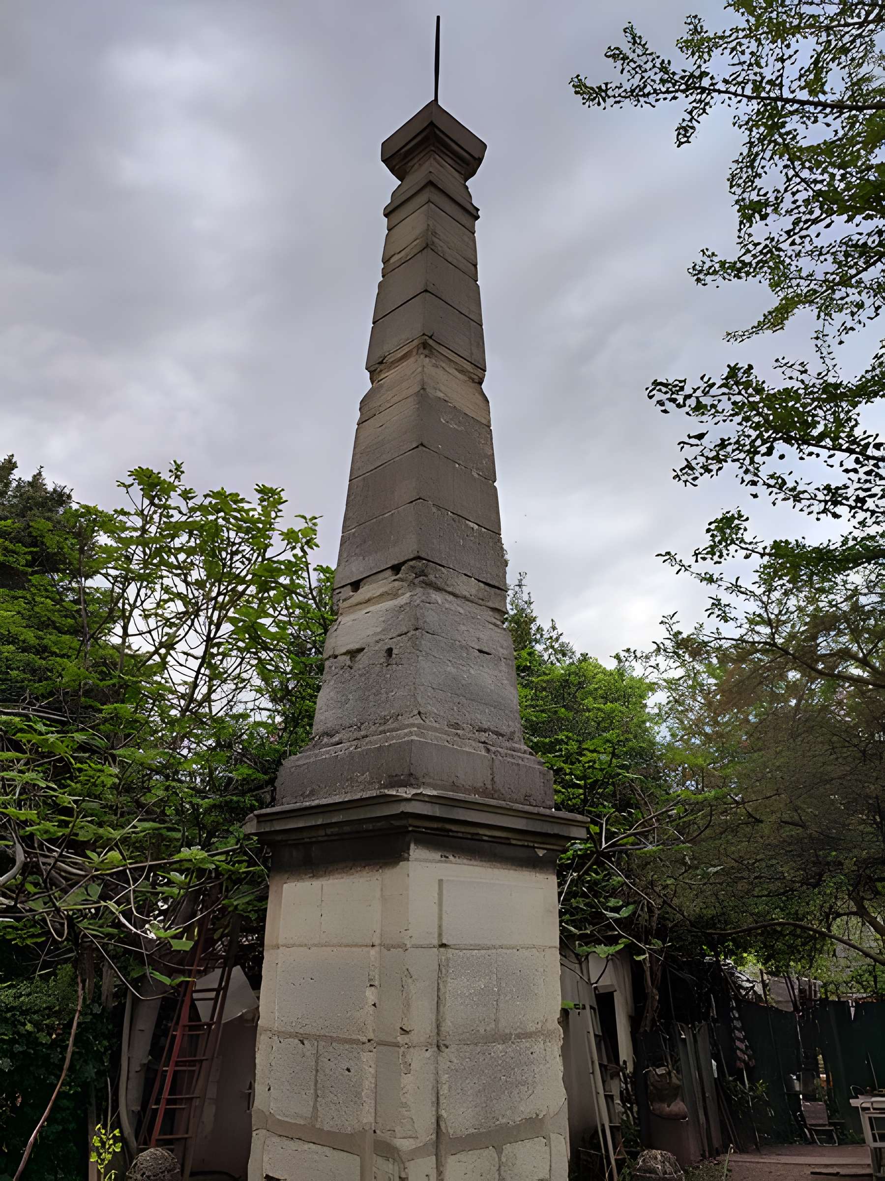 Mire de Cassini à Villejuif