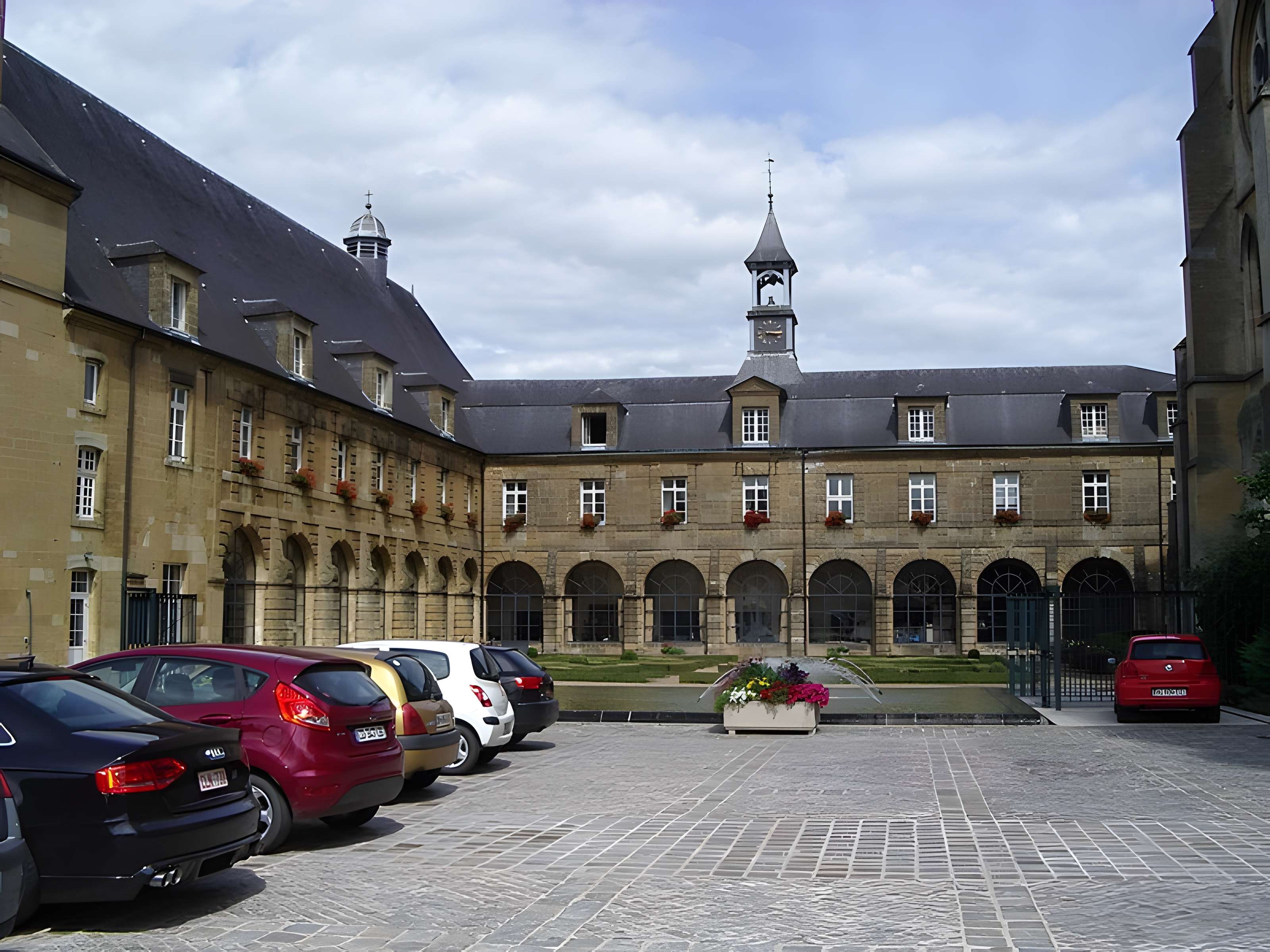 Monastère de Mouzon 